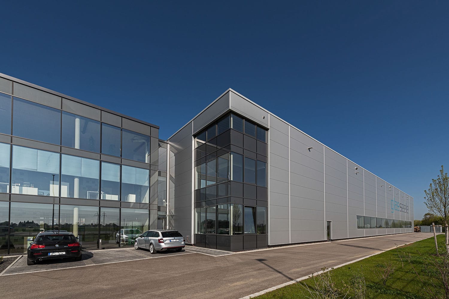 glas seele, Fassade des Fertigungsbereichs