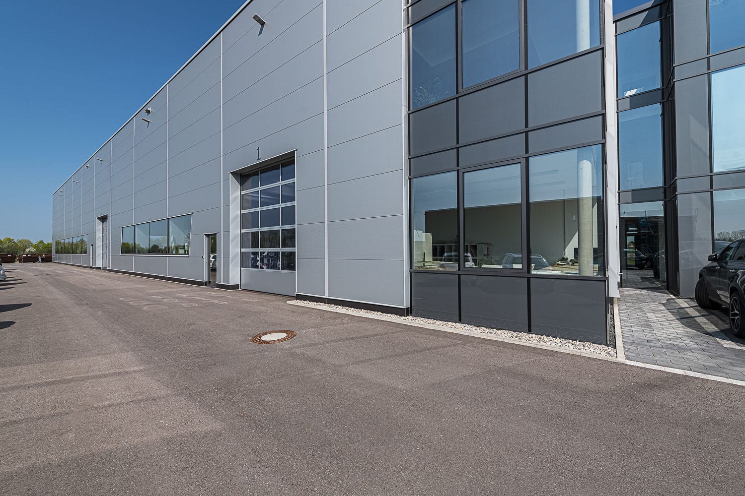 glas seele, Rückseite der Fertigunshalle