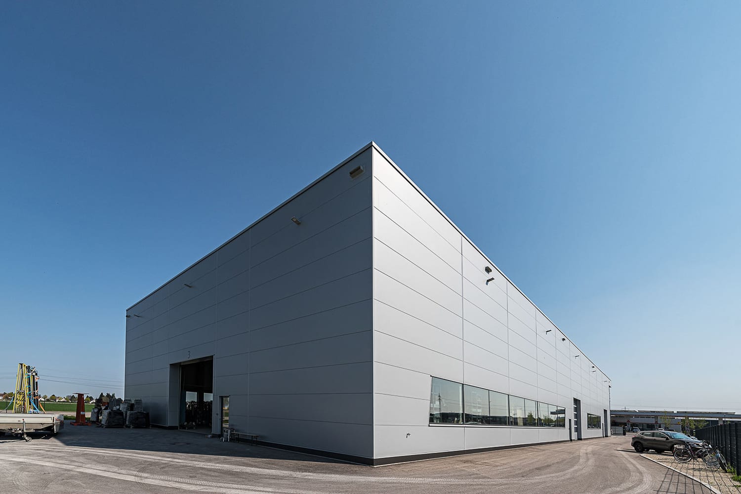 glas seele, Rückseite der Fertigunshalle