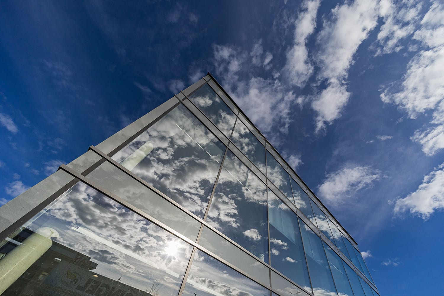 glas seele, Glasfassade des Firmensitzes