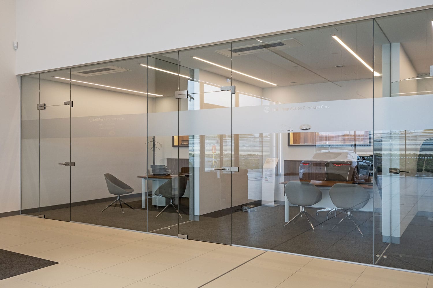 glas seele Referenz: Autohaus Frey, Ganzglasanlagen für Büroräume