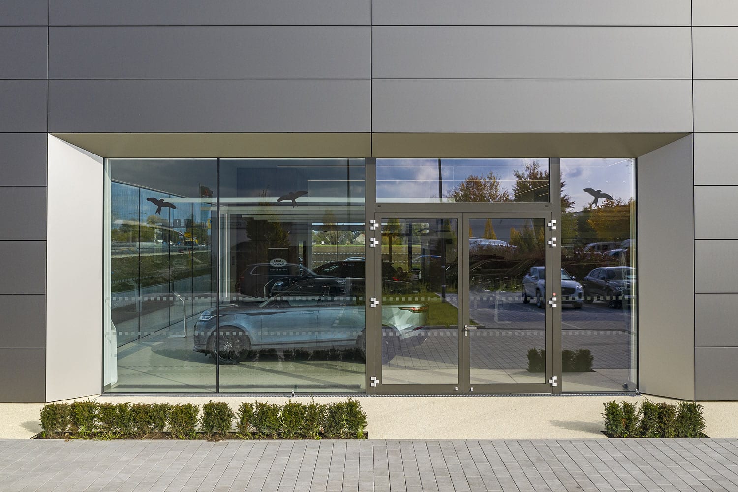 glas seele Referenz: Autohaus Frey, Glastüren